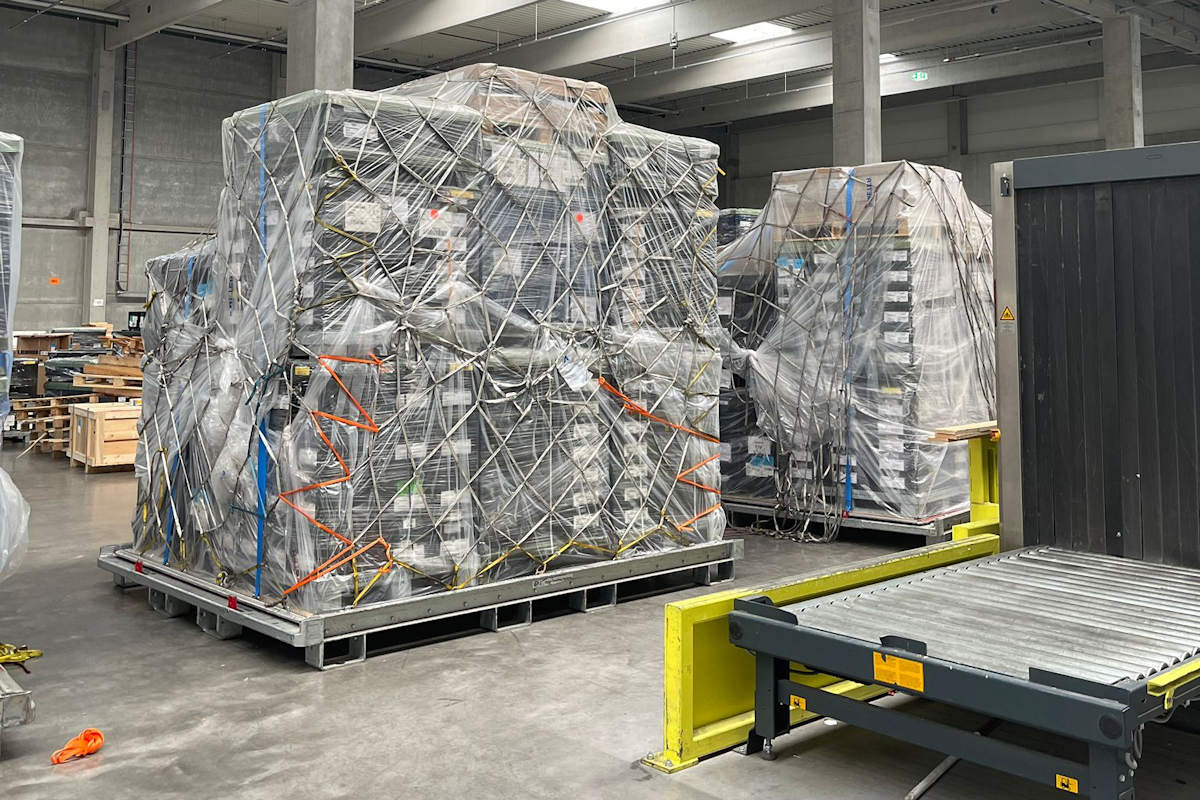 Verpackte Luftfracht-Paletten im Lager